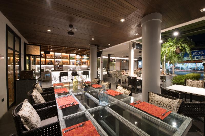 Sawaddi Patong Resort & Spa by Tolani - Restoran