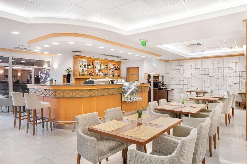 Danubius Hotel Arena - Bar