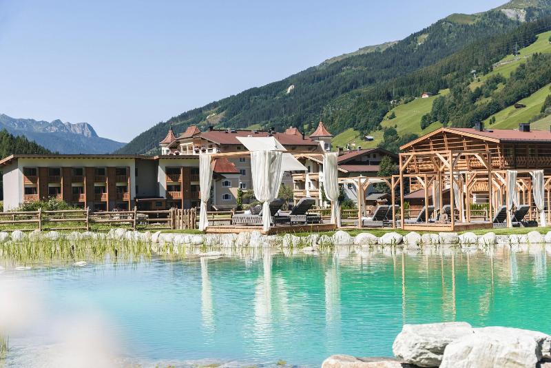 Traumhotel Alpina - Genel