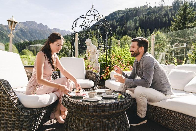 Traumhotel Alpina - Teras