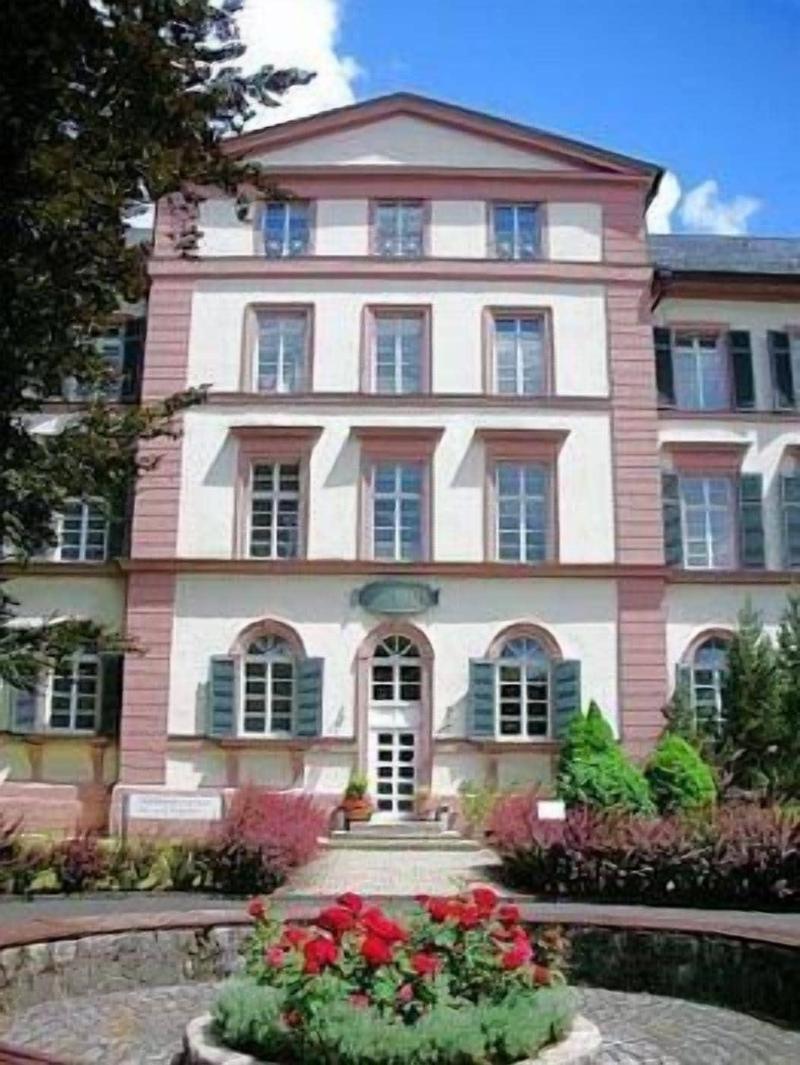 Badhotel - Genel