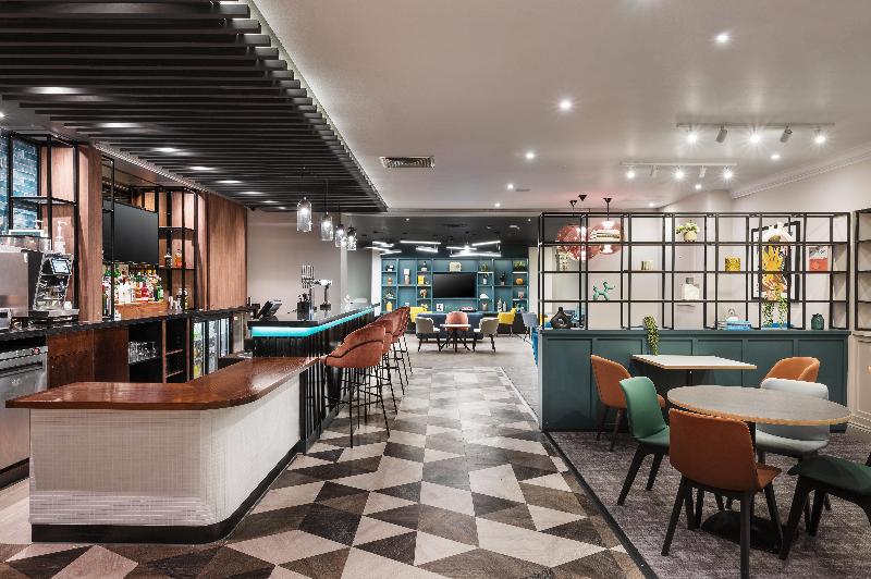 Holiday Inn Leeds Wakefield M1 J40 - Bar