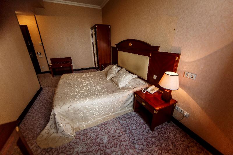 The Crown Hotel - Oda