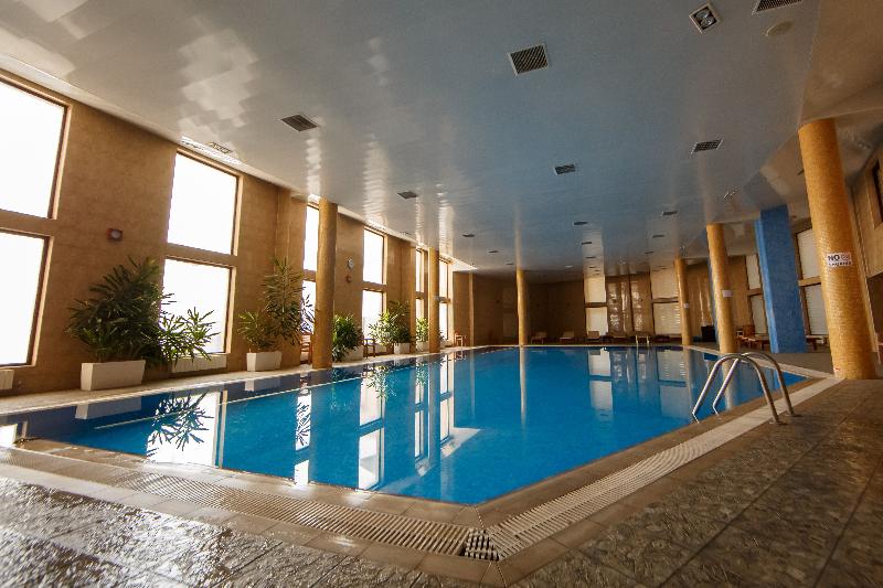 The Crown Hotel - Havuz