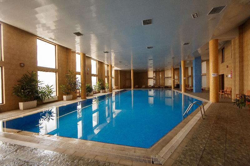 The Crown Hotel - Havuz