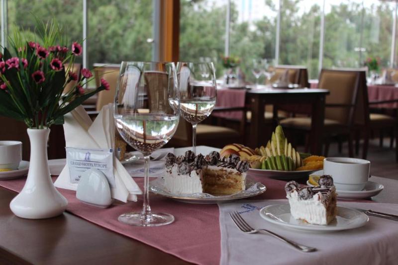 Grand Hotel Europe - Teras