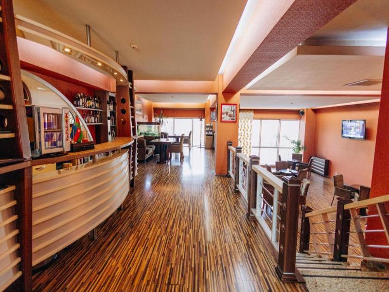 Days Hotel by Wyndham Baku - Bar