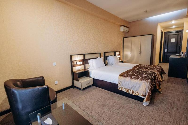 Days Hotel by Wyndham Baku - Oda