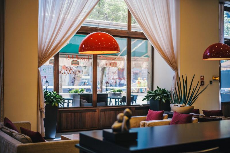 Courtyard Budapest - Lobi