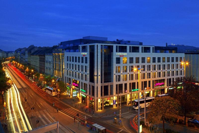 Courtyard Budapest - Genel