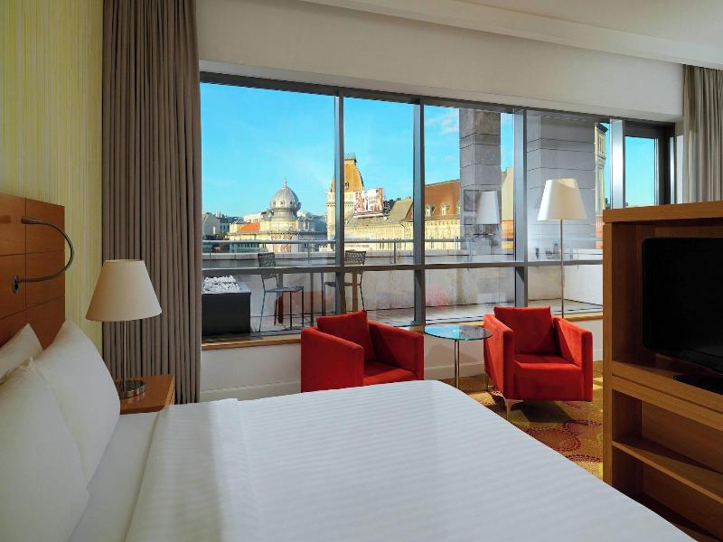 Courtyard Budapest - Genel