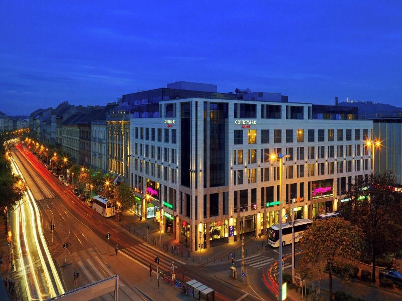 Courtyard Budapest - Genel