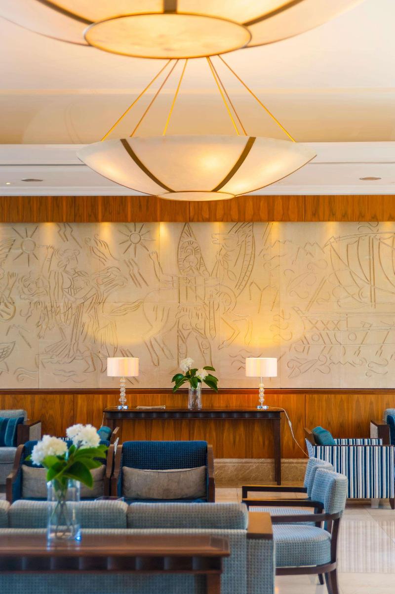Ajax Hotel - Lobi