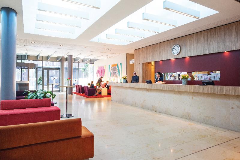 Movenpick Hotel Frankfurt City - Lobi