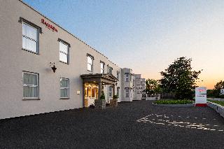 Ramada by Wyndham Cheltenham otel fotoğrafı