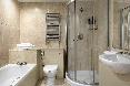Ramada by Wyndham Cheltenham oda fotoğrafı