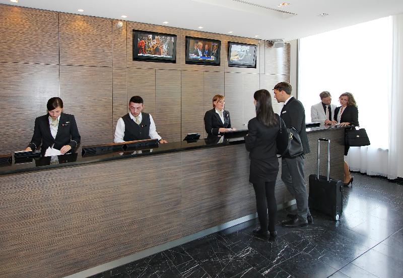 Arcotel John F - Lobi