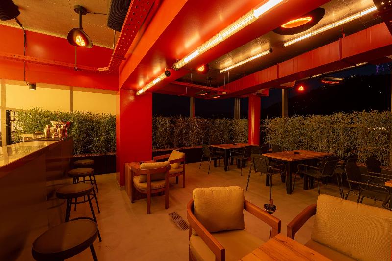 Radisson Blu Iveria Hotel, Tbilisi - Bar