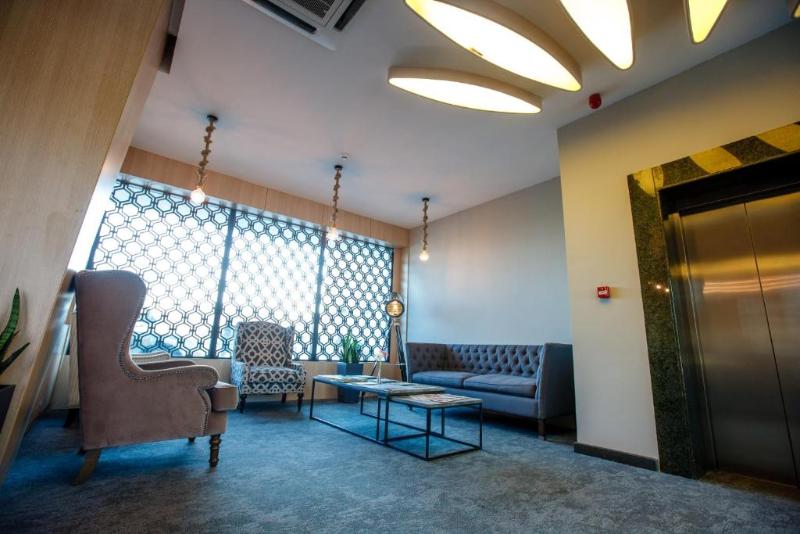 Cruise Hotel - Lobi