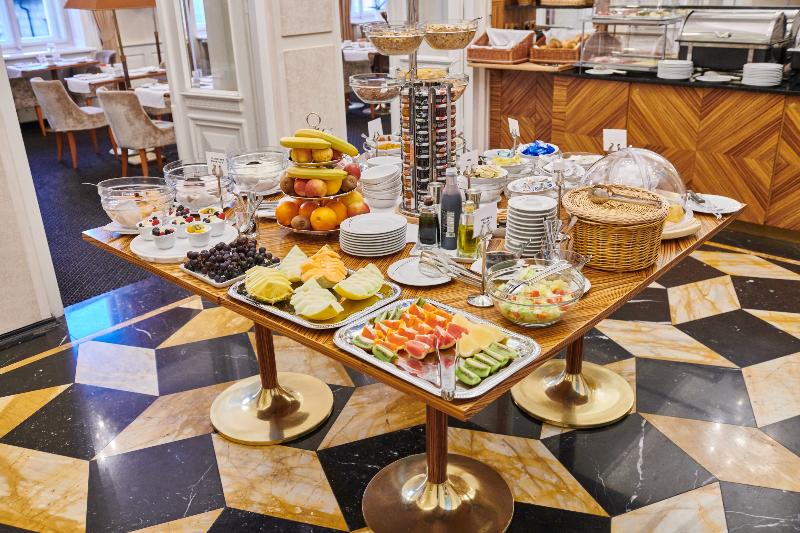 Ventana Hotel Prague - Genel