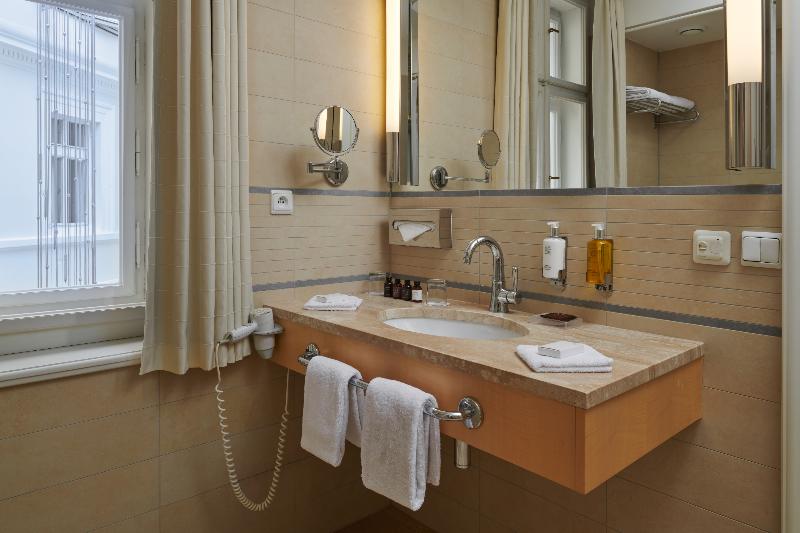 Ventana Hotel Prague - Oda