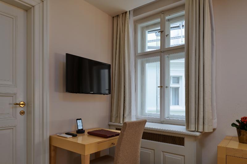 Ventana Hotel Prague - Oda