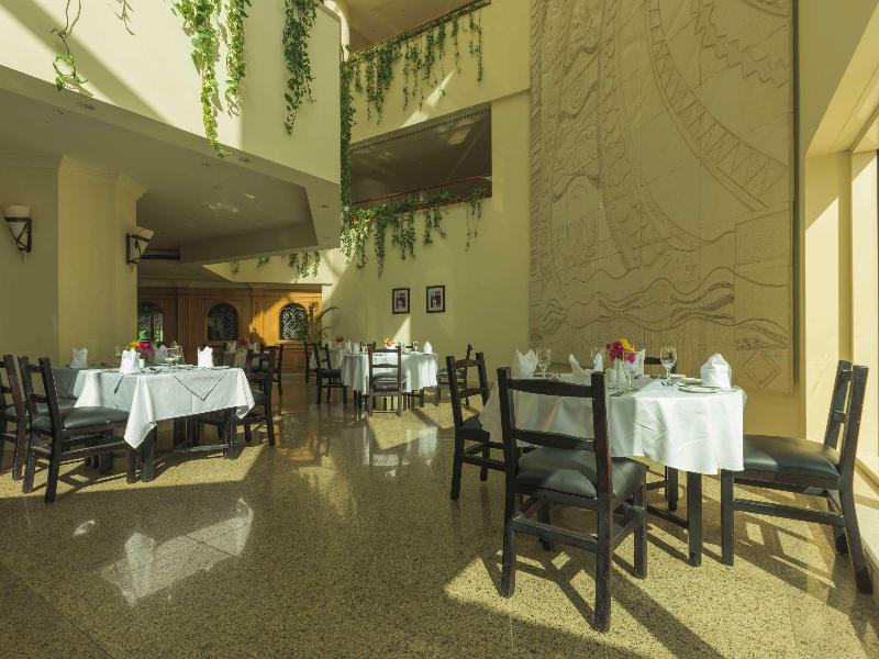 Movenpick Resort Taba - Restoran