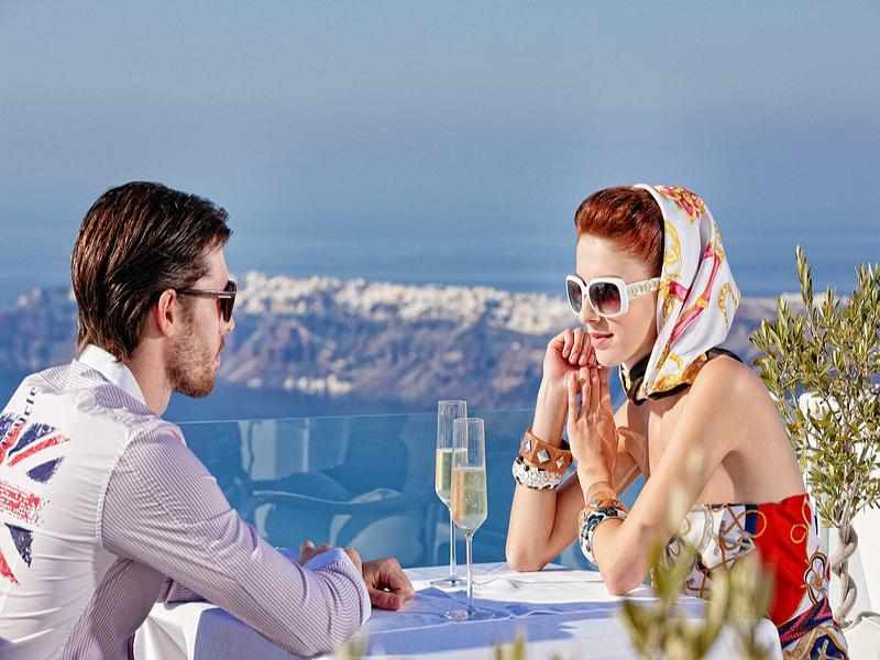Above Blue Suites - Bar
