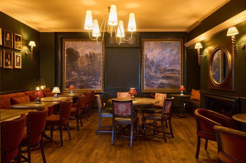 The White Horse - Bar