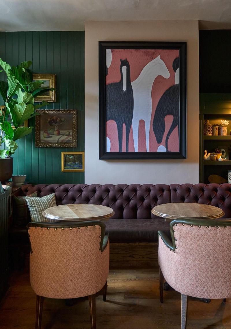The White Horse - Bar