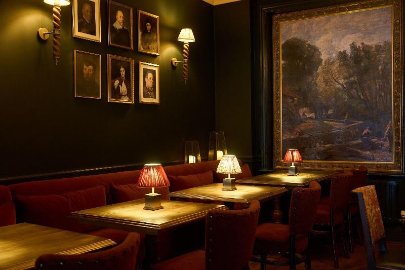 The White Horse - Bar
