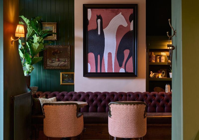 The White Horse - Bar