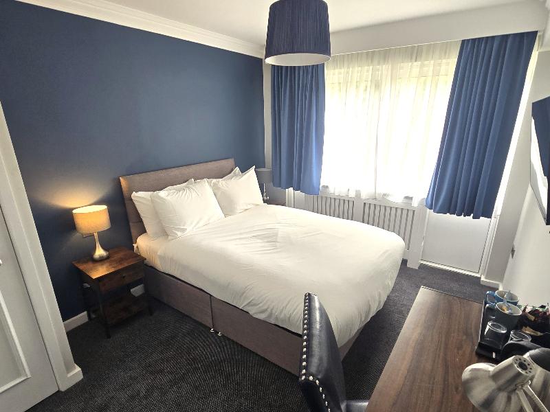 Whately Hall Hotel - Oda