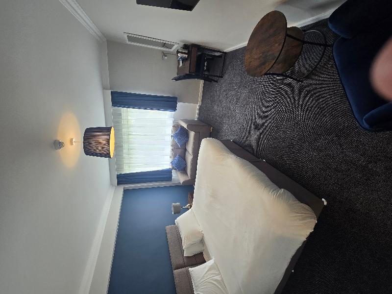 Whately Hall Hotel - Oda