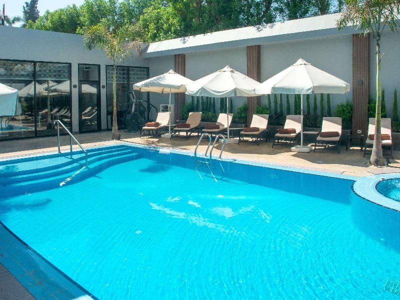 Novotel Cairo El Borg - Havuz