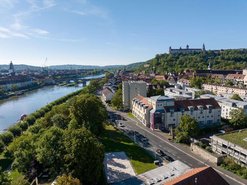 Mercure Hotel Wuerzburg Am Mainufer - Genel