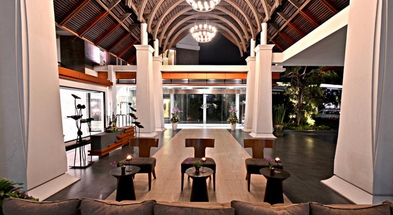 Summit Windmill Golf Residence - Lobi