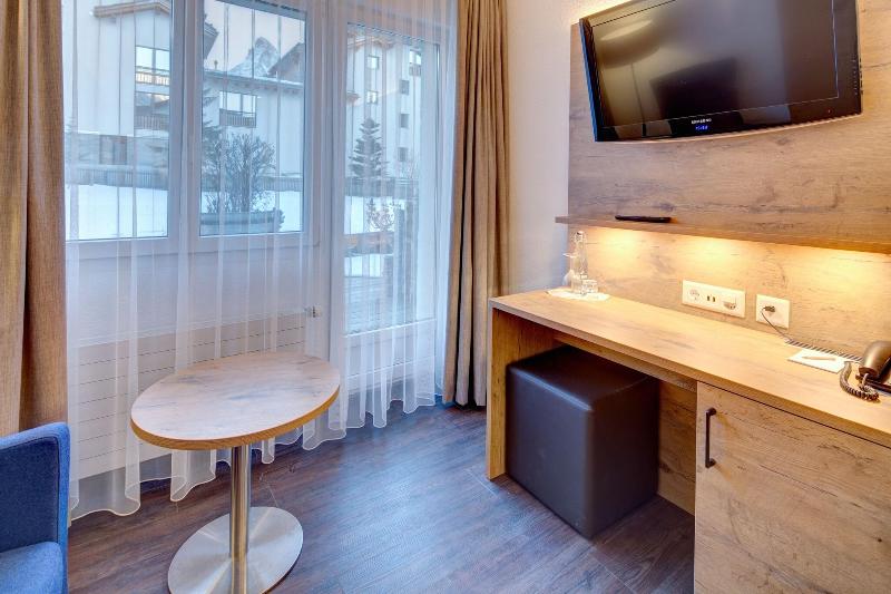 Alpen Resort Hotel - Oda