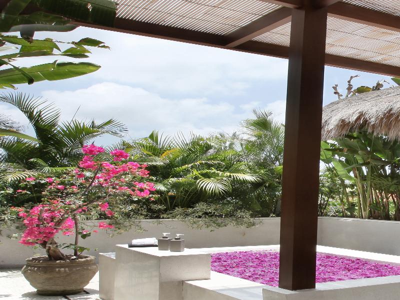Nyaman Villas - Oda