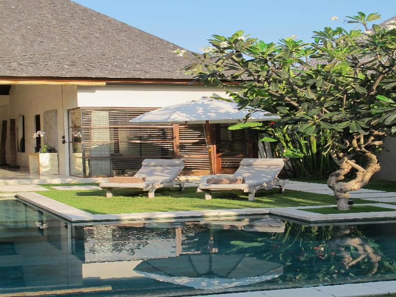 Nyaman Villas - Oda