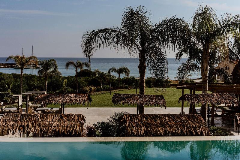 Cavo Zoe Seaside Hotel - Havuz