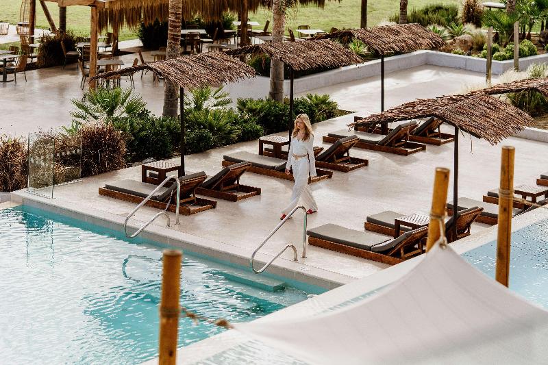 Cavo Zoe Seaside Hotel - Havuz