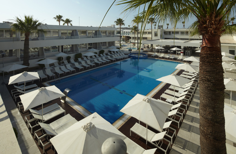 Melpo Antia Hotel & Suites - Havuz