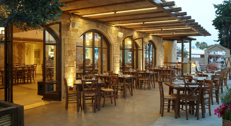 Melpo Antia Hotel & Suites - Restoran