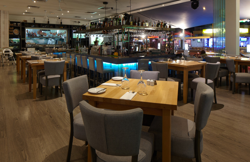 Melpo Antia Hotel & Suites - Restoran