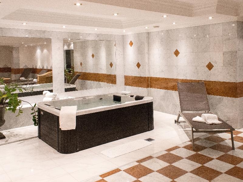 Dormero Hotel Halle - Havuz