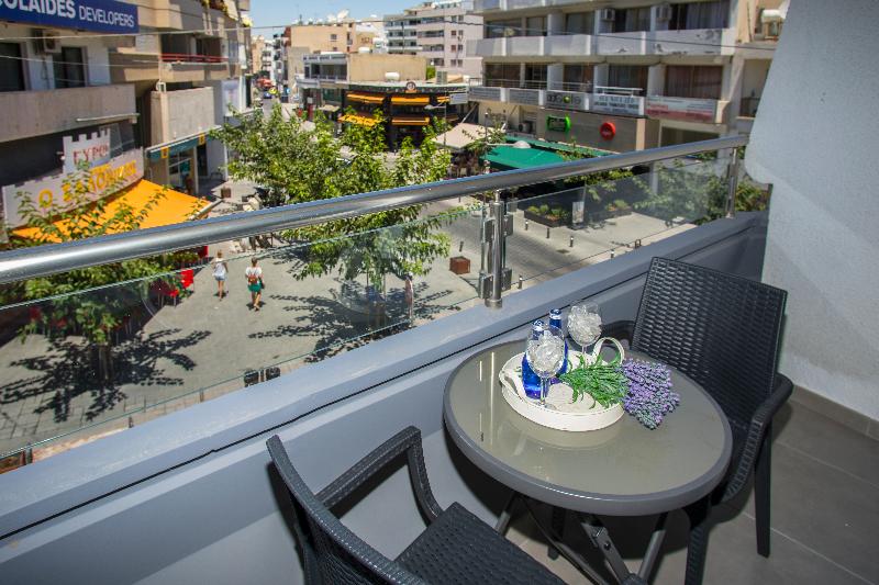 Blazer Residence - Teras
