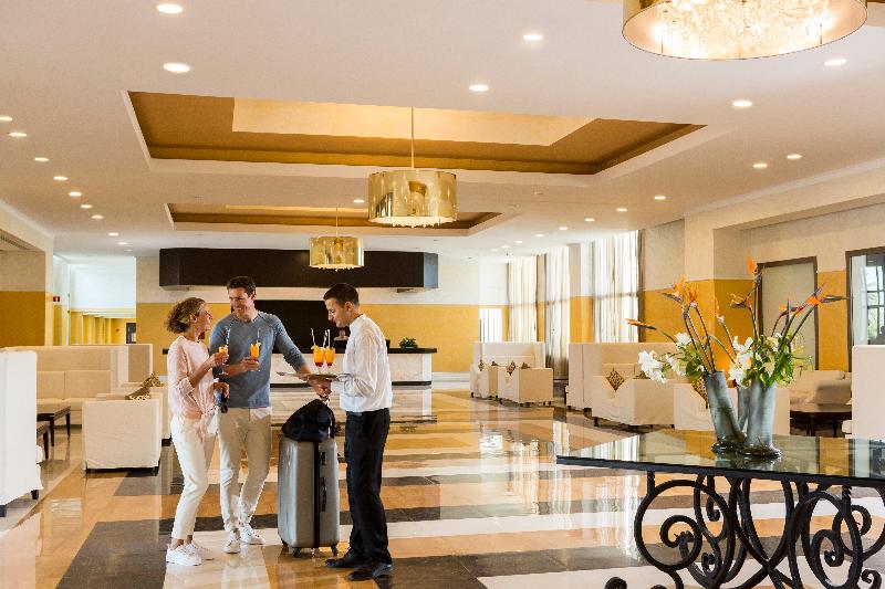 Concorde Green Park Palace - Lobi