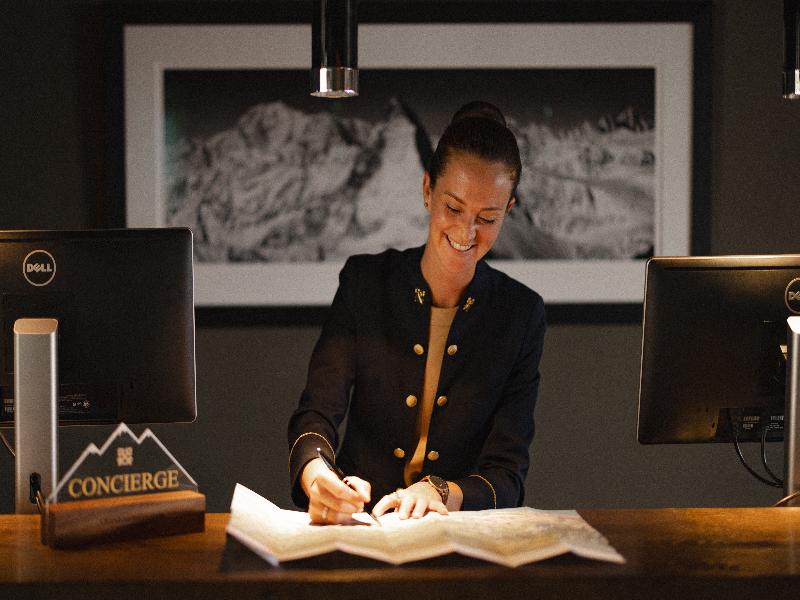 Crans Ambassador - Lobi