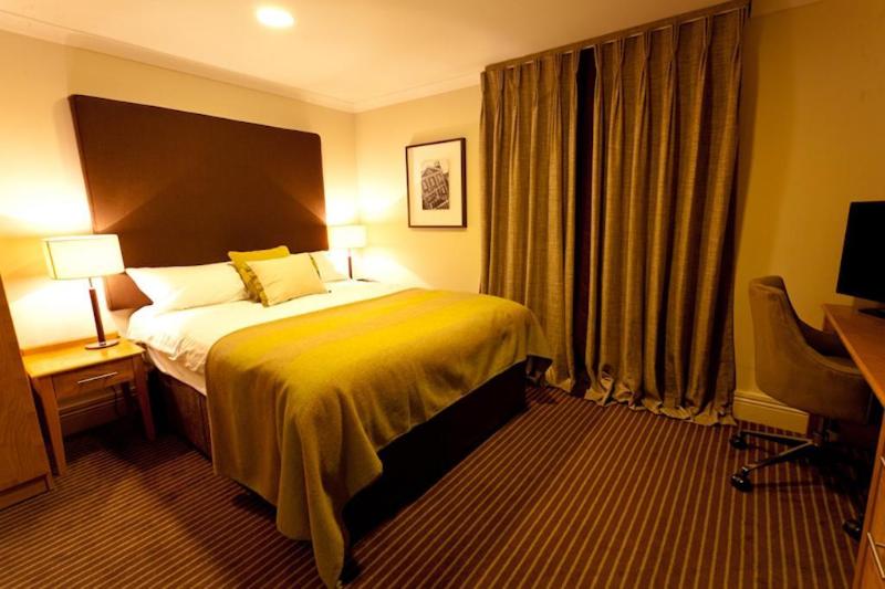 De Vere Venues Gorse Hill - Genel